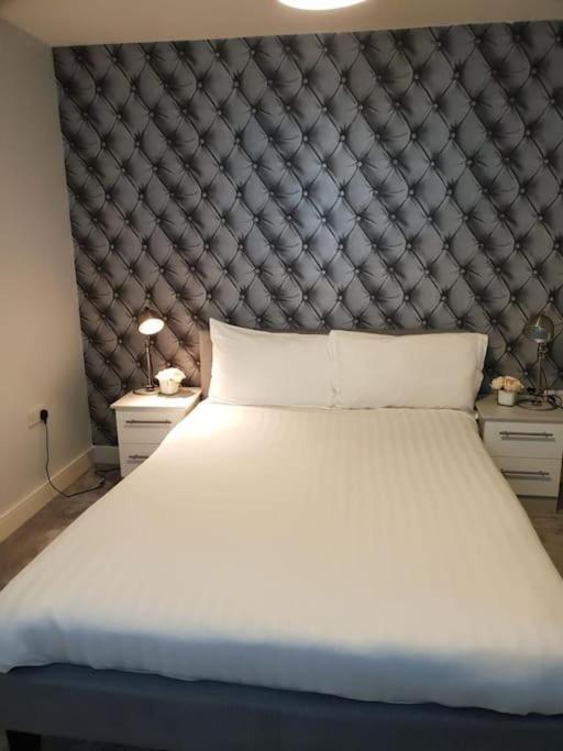 Luxury 9Ine Beautiful Bull Ring Apartment Free Parking Бирмингам Екстериор снимка