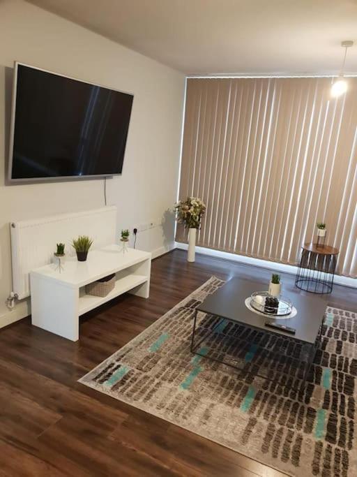 Luxury 9Ine Beautiful Bull Ring Apartment Free Parking Бирмингам Екстериор снимка
