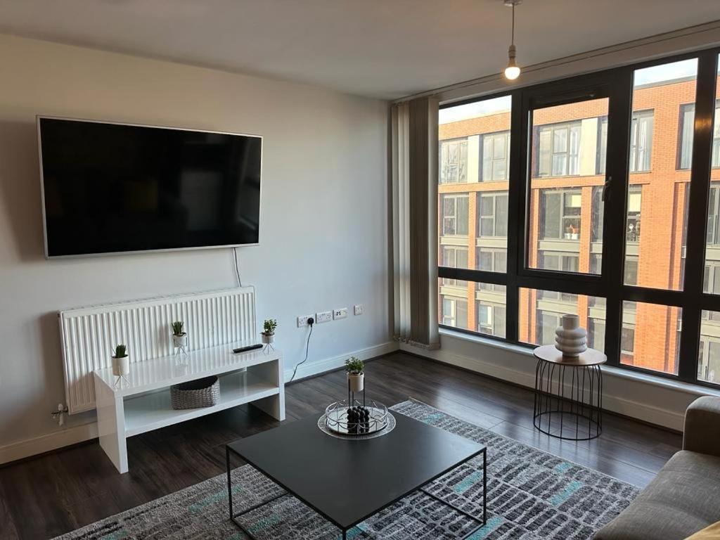 Luxury 9Ine Beautiful Bull Ring Apartment Free Parking Бирмингам Екстериор снимка