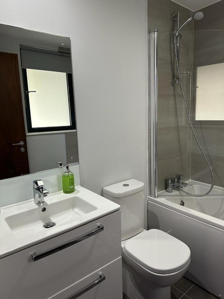 Luxury 9Ine Beautiful Bull Ring Apartment Free Parking Бирмингам Екстериор снимка