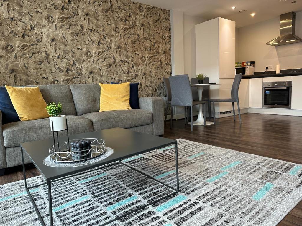 Luxury 9Ine Beautiful Bull Ring Apartment Free Parking Бирмингам Екстериор снимка